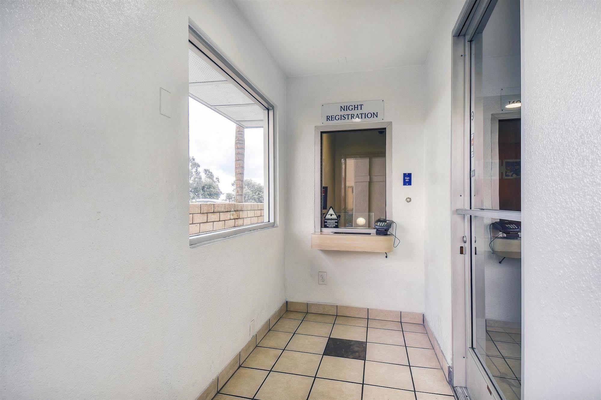 Motel 6-Chino, Ca - Los Angeles Area エクステリア 写真