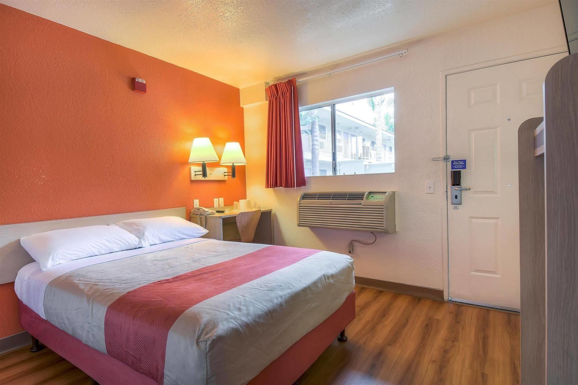 Motel 6-Chino, Ca - Los Angeles Area エクステリア 写真