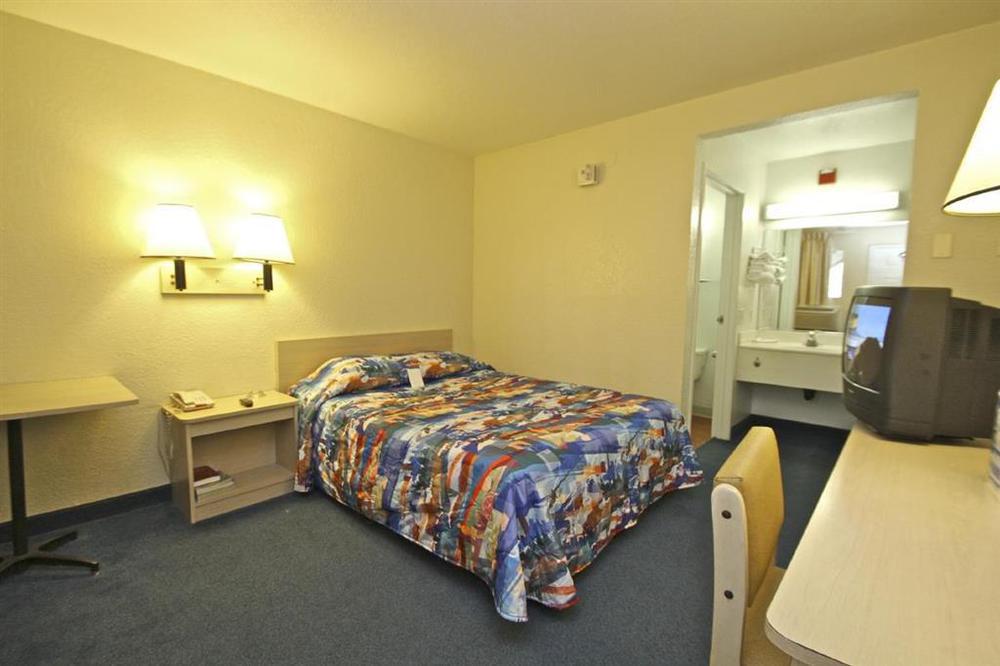 Motel 6-Chino, Ca - Los Angeles Area 部屋 写真